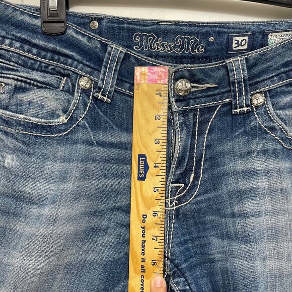 Miss Me Womens Cross Embellished Capri Jeans Medium Wash Stretch Denim Size 30 - Picture 12 of 12